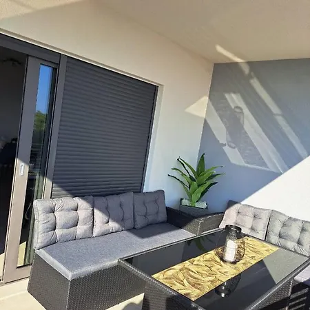 Blue Diamond Apartment Makarska
